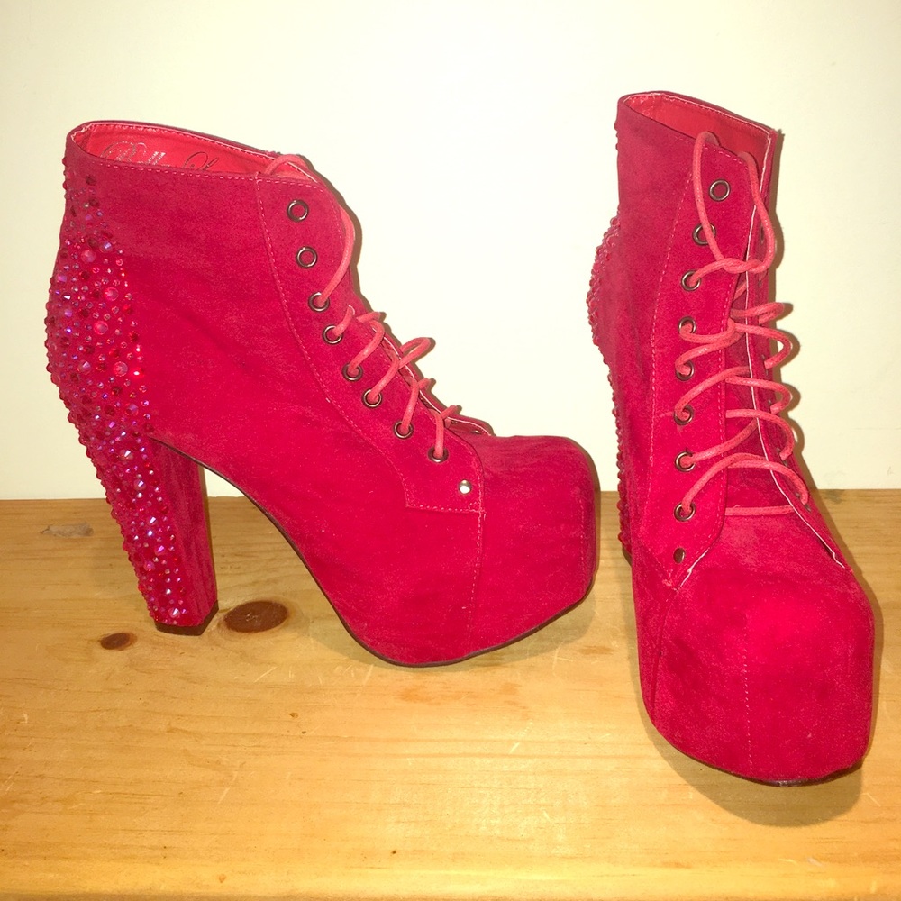 Women’s platform red booties